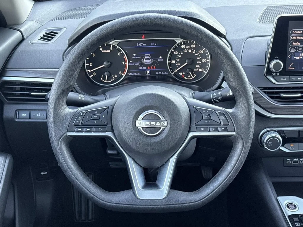 Used 2025 Super Black Nissan SV image 16