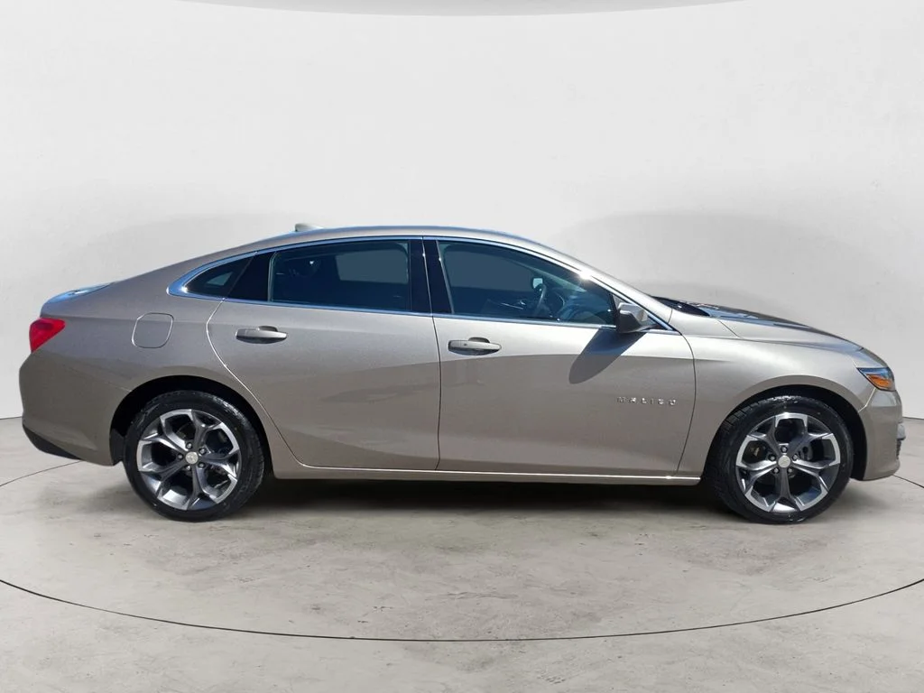 Used 2024 Gray Chevrolet LT image 6