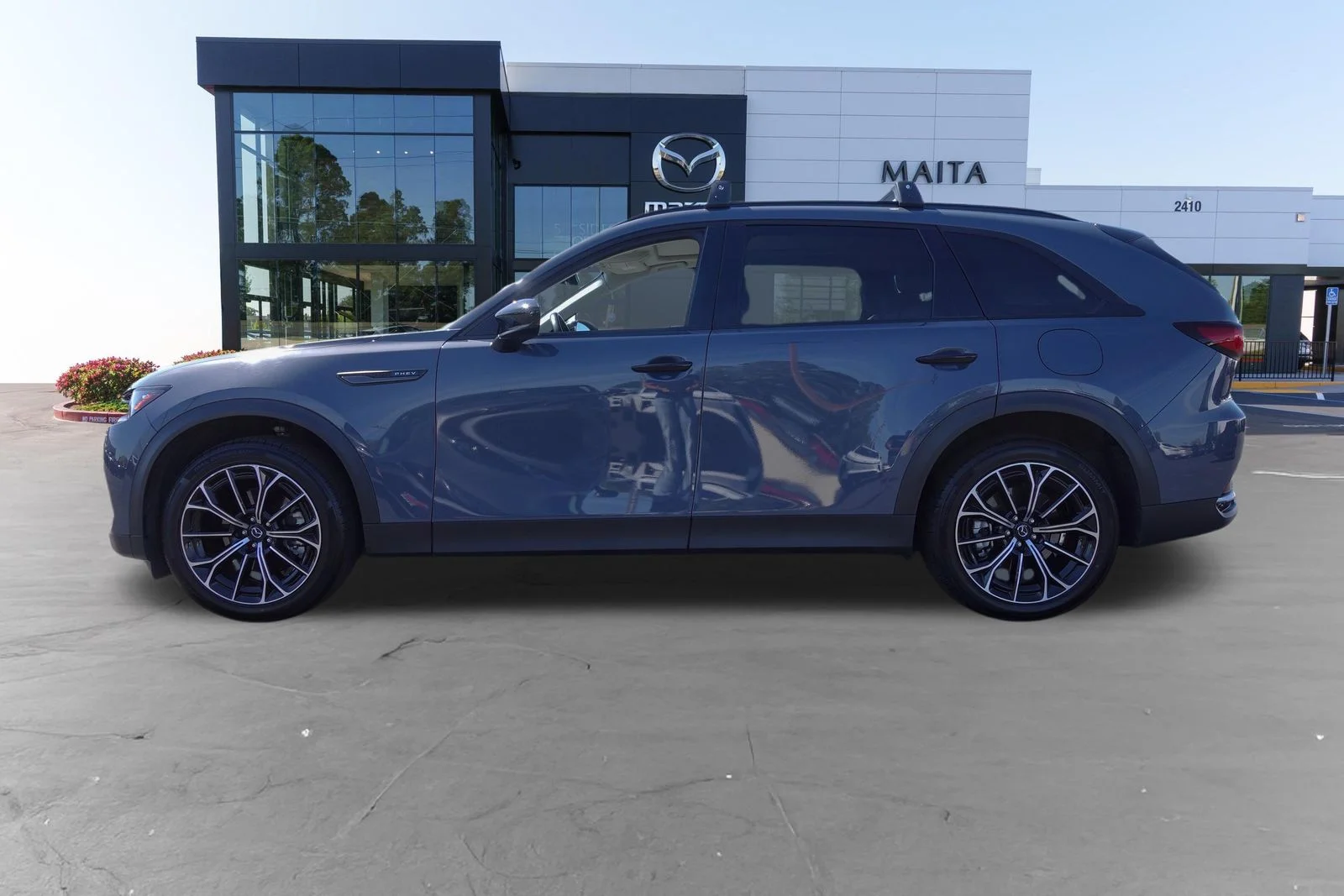 Certified Used 2025 Polymetal Gray Metallic Mazda Premium image 8