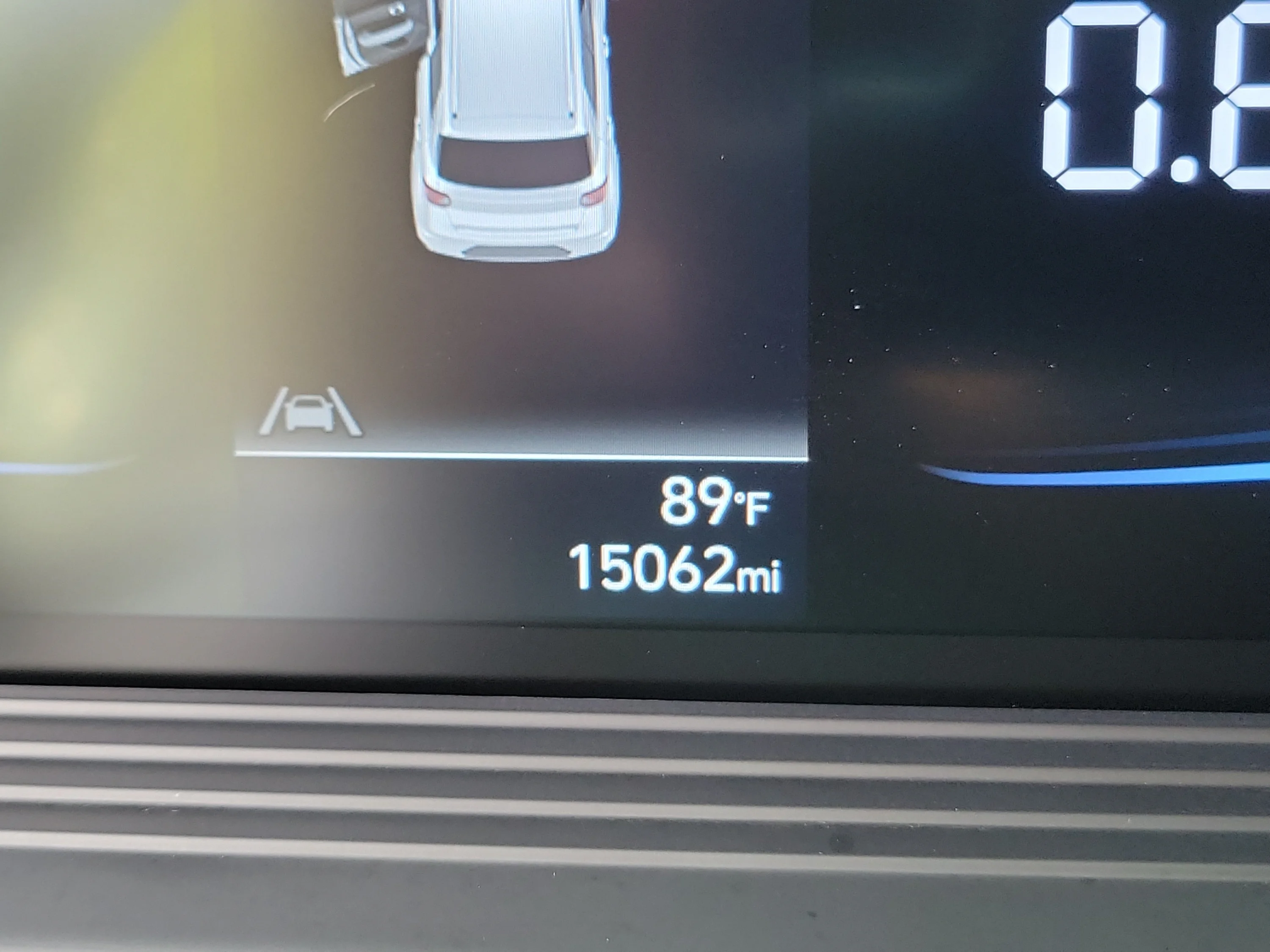 Used 2025 Shimmering Silver Hyundai SE image 26