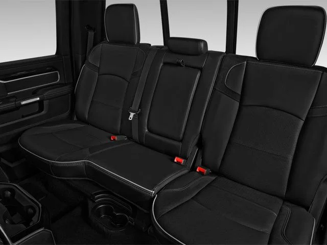 Used 2017 Silver Ram Laramie image 11