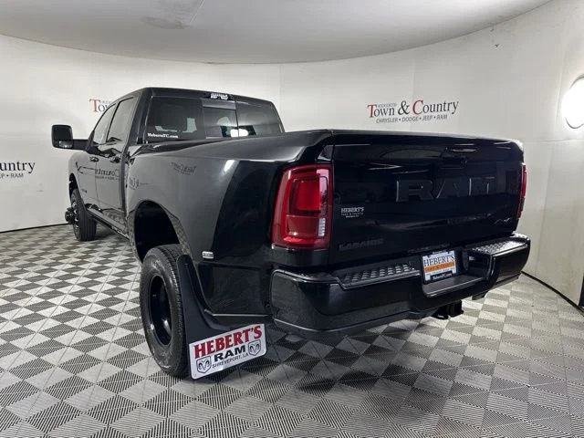 Used 2025 Black Ram Laramie image 9