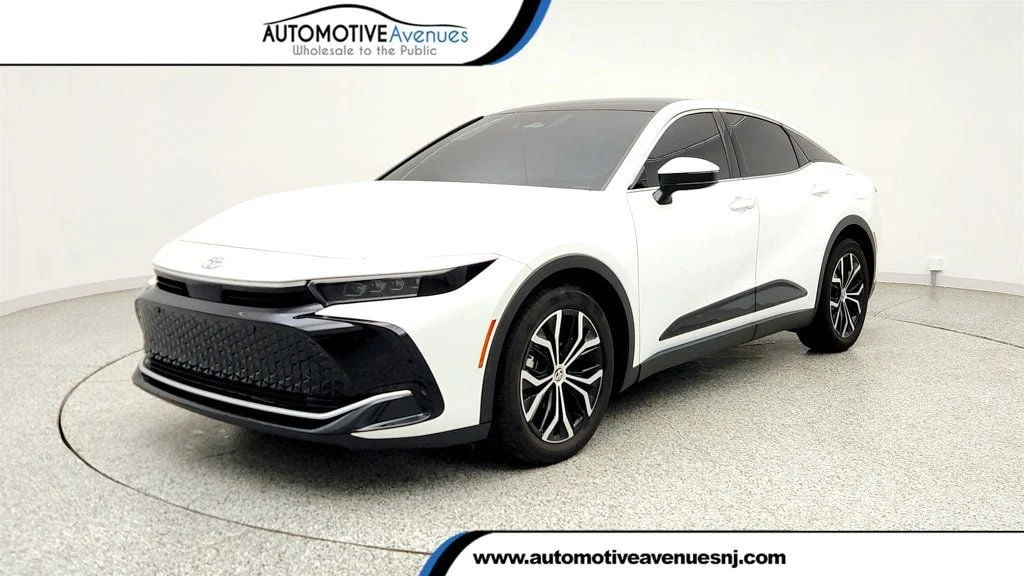 2024 Toyota Crown Limited AWD's photo