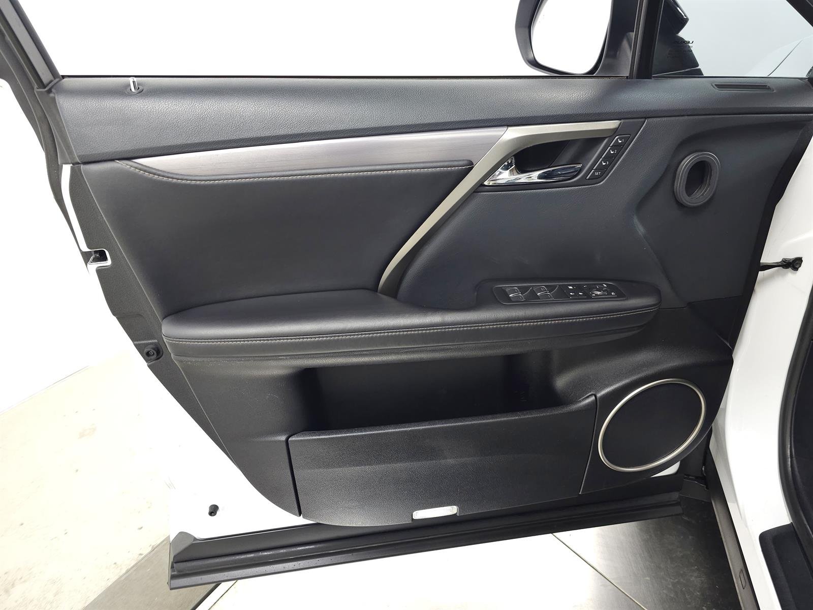 Used 2017 White Lexus F SPORT image 14