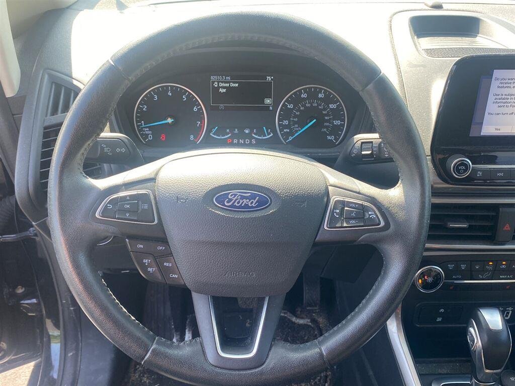 Used 2019 Shadow Black Ford SE image 17