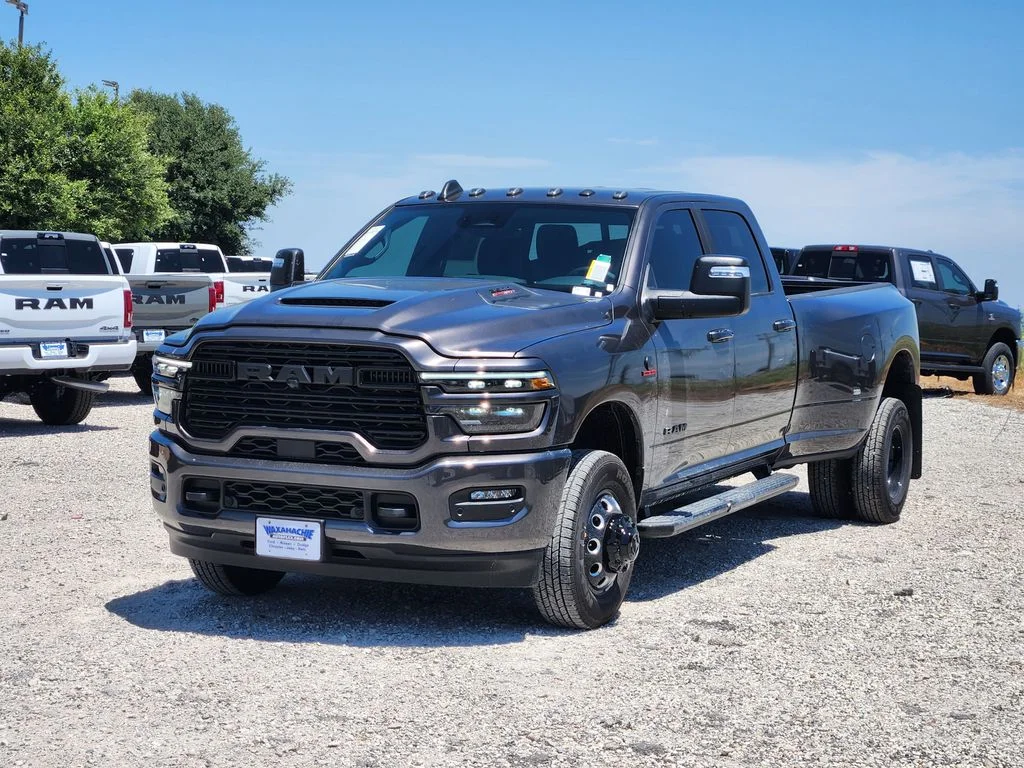 New 2026 Granite Crystal Metallic Clear-Coat Exterior Paint RAM Laramie image 2