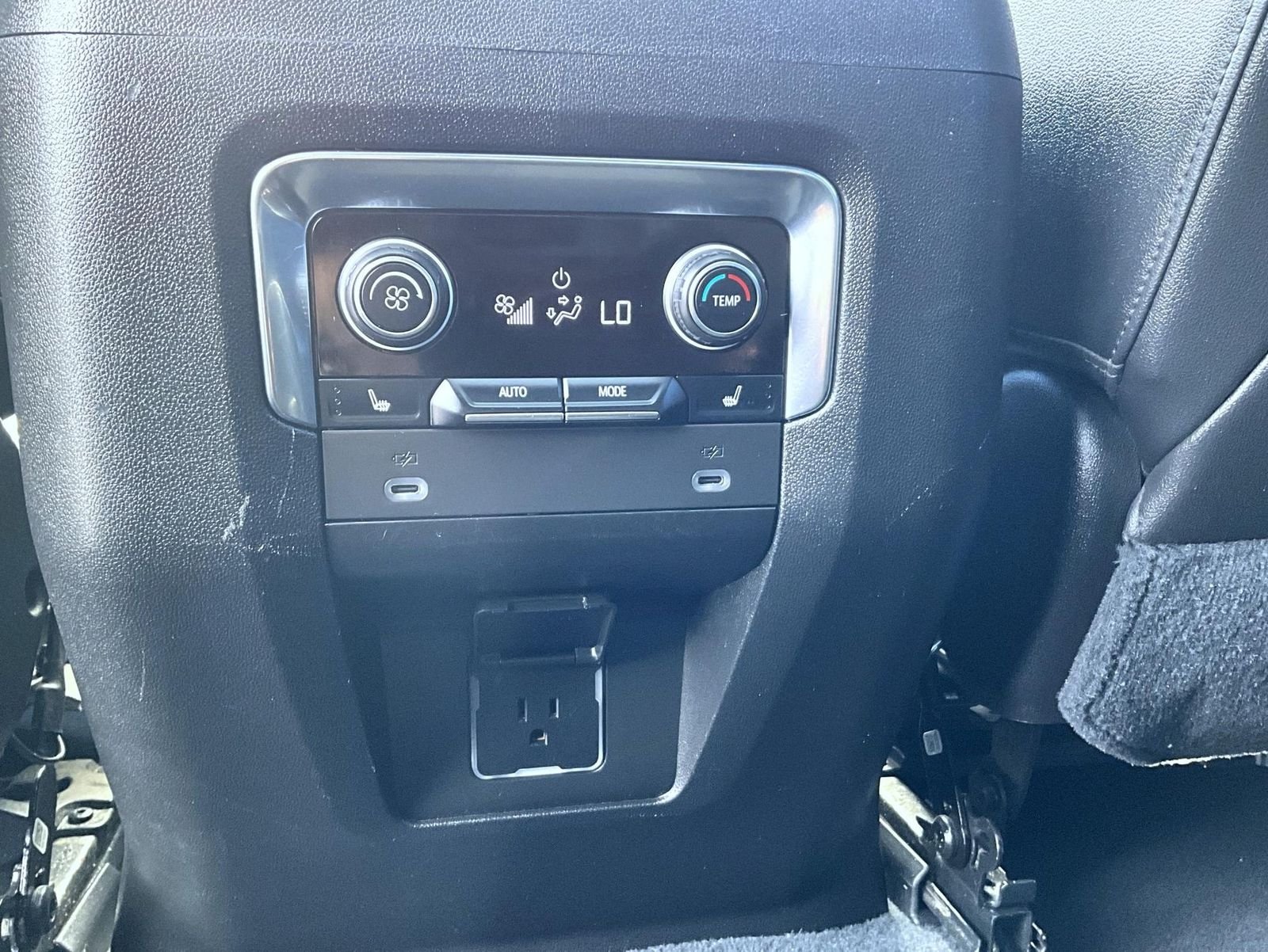 Used 2021 White Chevrolet Premier image 26