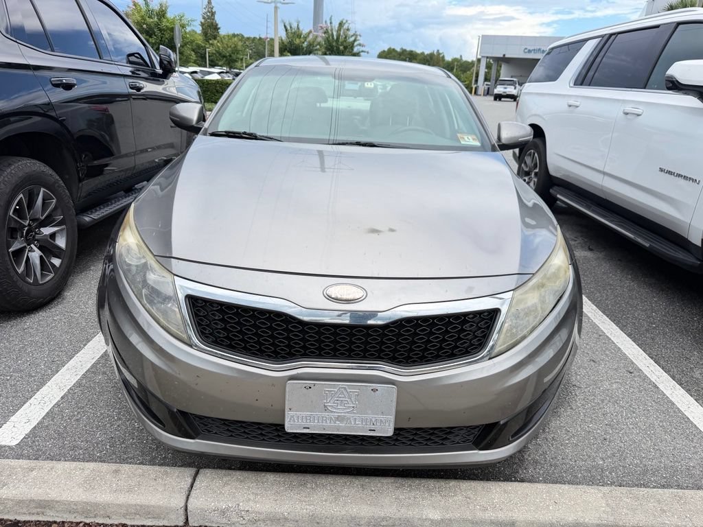Used 2013 Silver Kia LX image 2
