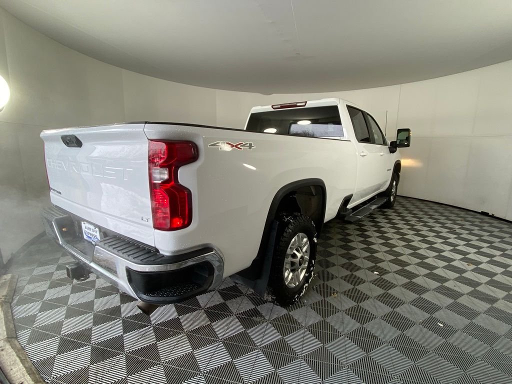 Used 2024 White Chevrolet LT image 6