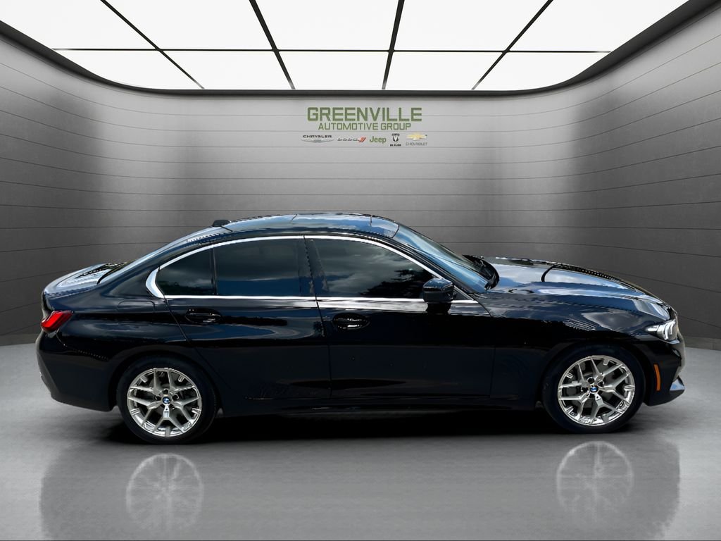 Used 2025 Black BMW 330i image 4