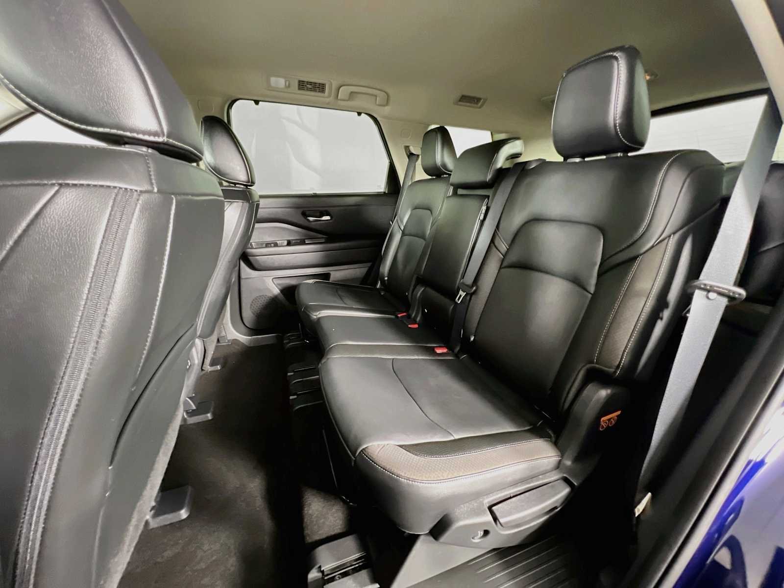 Used 2023 Deep Ocean Blue Pearl Nissan SL image 25