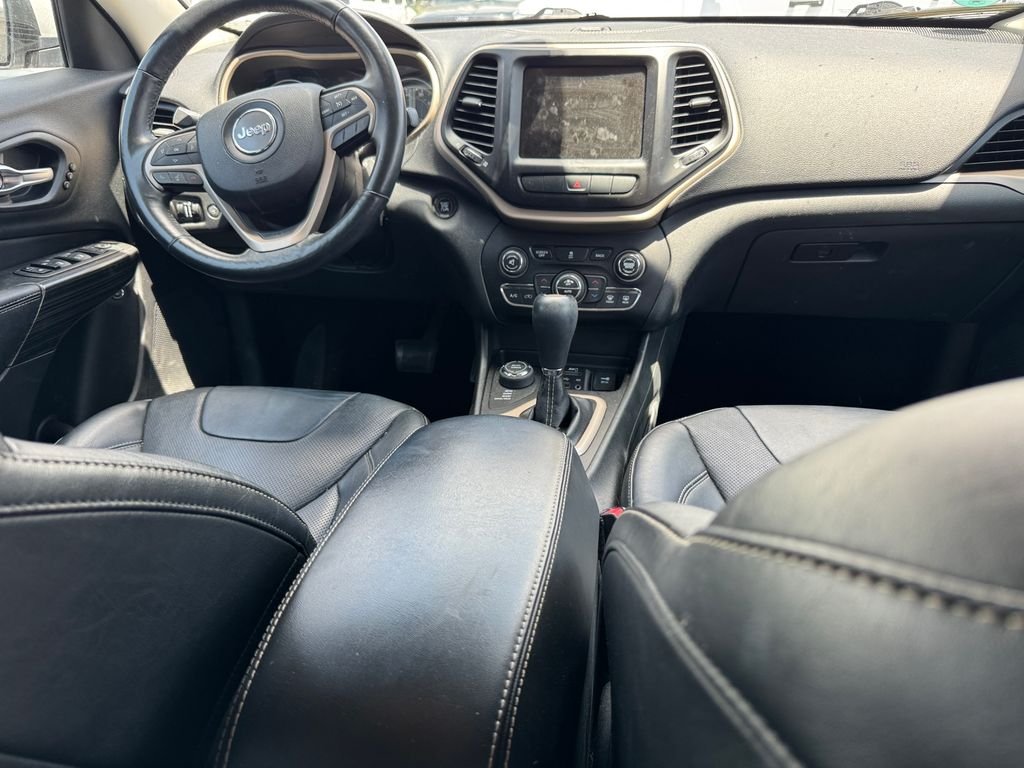 Used 2014 White Jeep Limited image 6