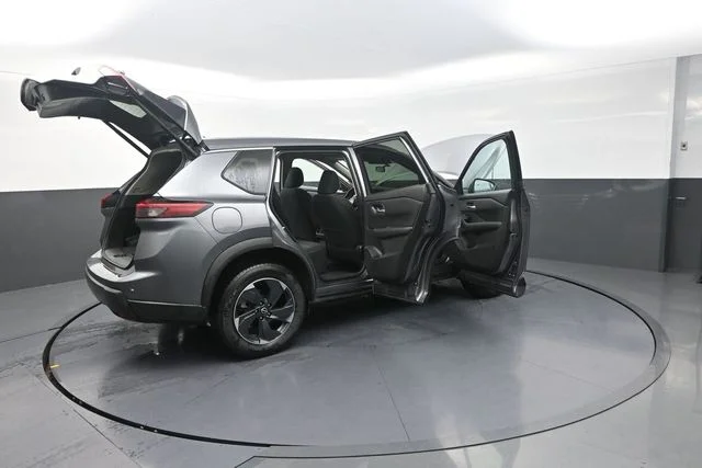 Used 2024 Gray Nissan SV image 35