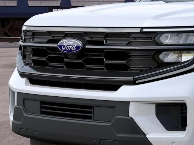 New 2027 Star White Metallic Tri-Coat Ford MAX Active image 17