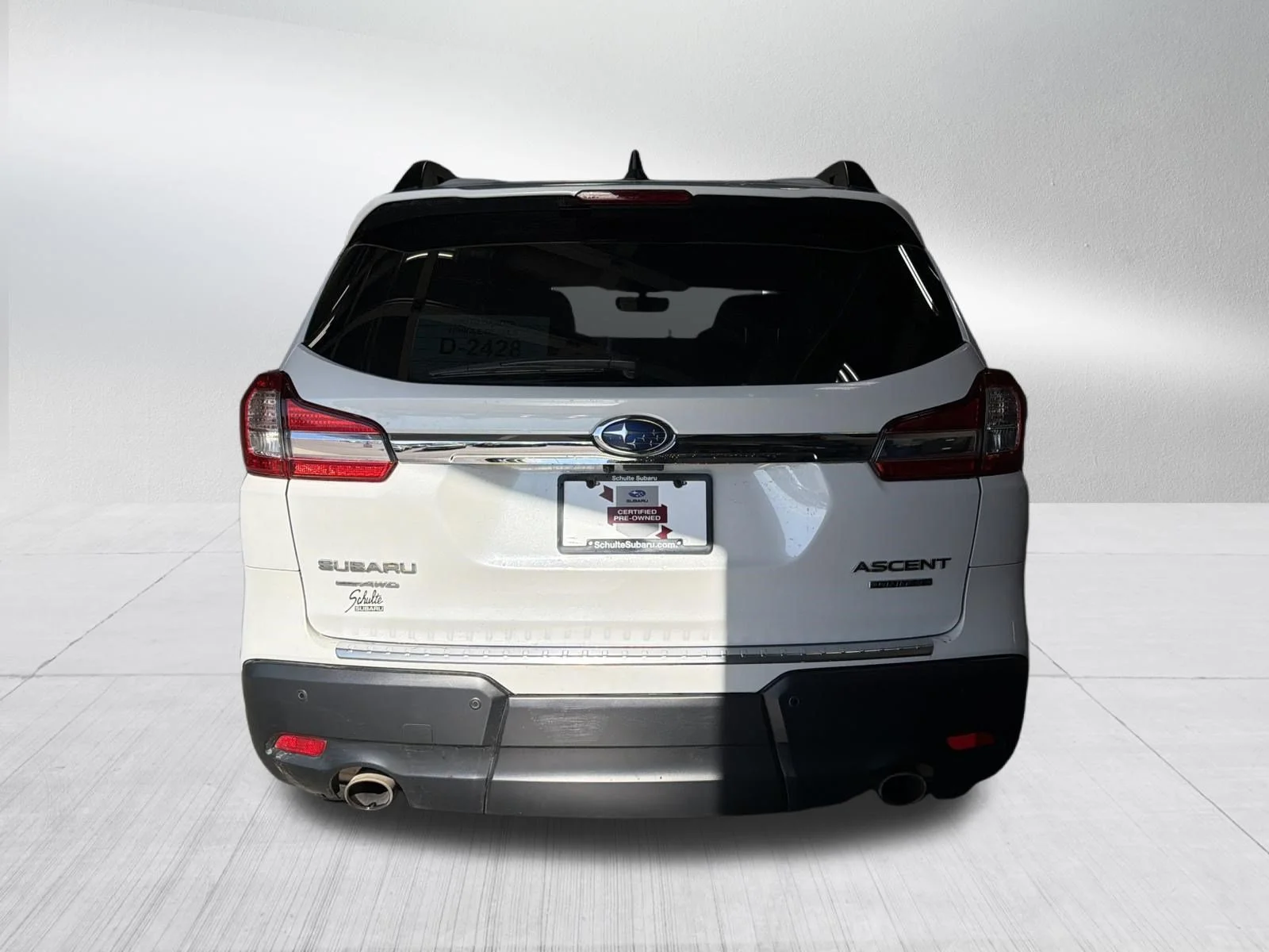 Used 2022 Crystal White Pearl Subaru Limited image 6