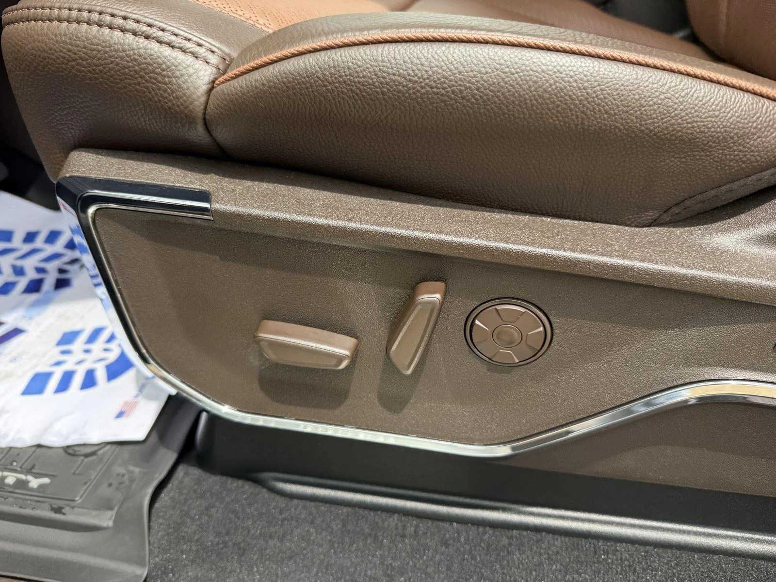 New 2026 Agate Black Metallic Ford F-250® King Ranch® image 16