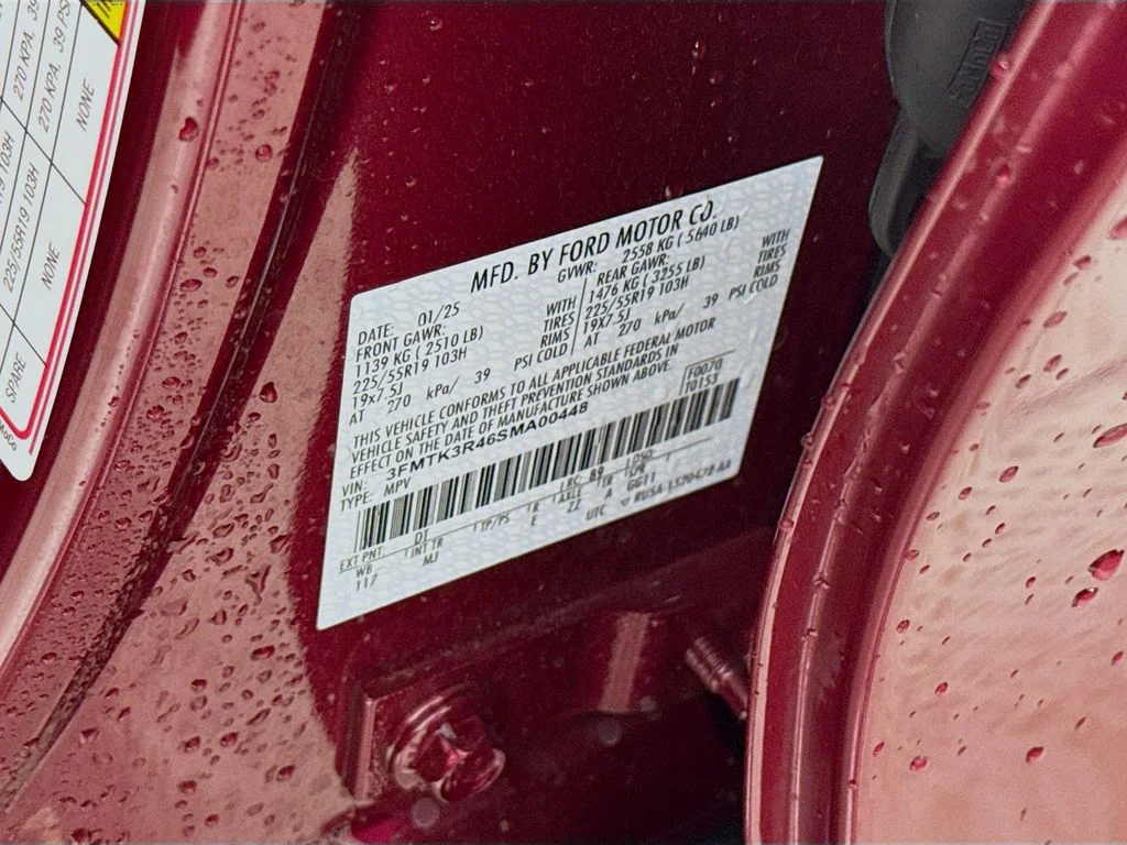 Used 2025 Molten Magenta Metallic Tinted Clearcoat Ford Premium image 33