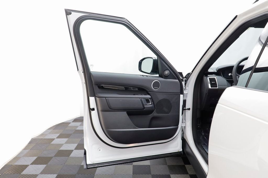 New 2025 Fuji White LAND ROVER S image 6