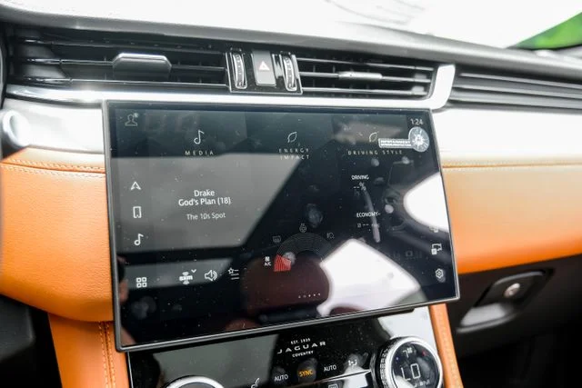 2026 Jaguar F-Pace R-Dynamic S - Photo 38