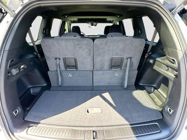 New 2026 Bright White Clearcoat Jeep Laredo image 6
