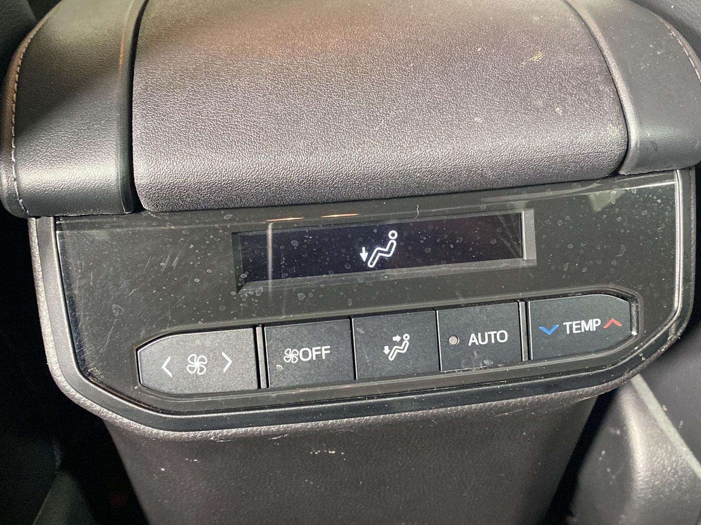 Used 2022 Pearl Toyota XLE image 29