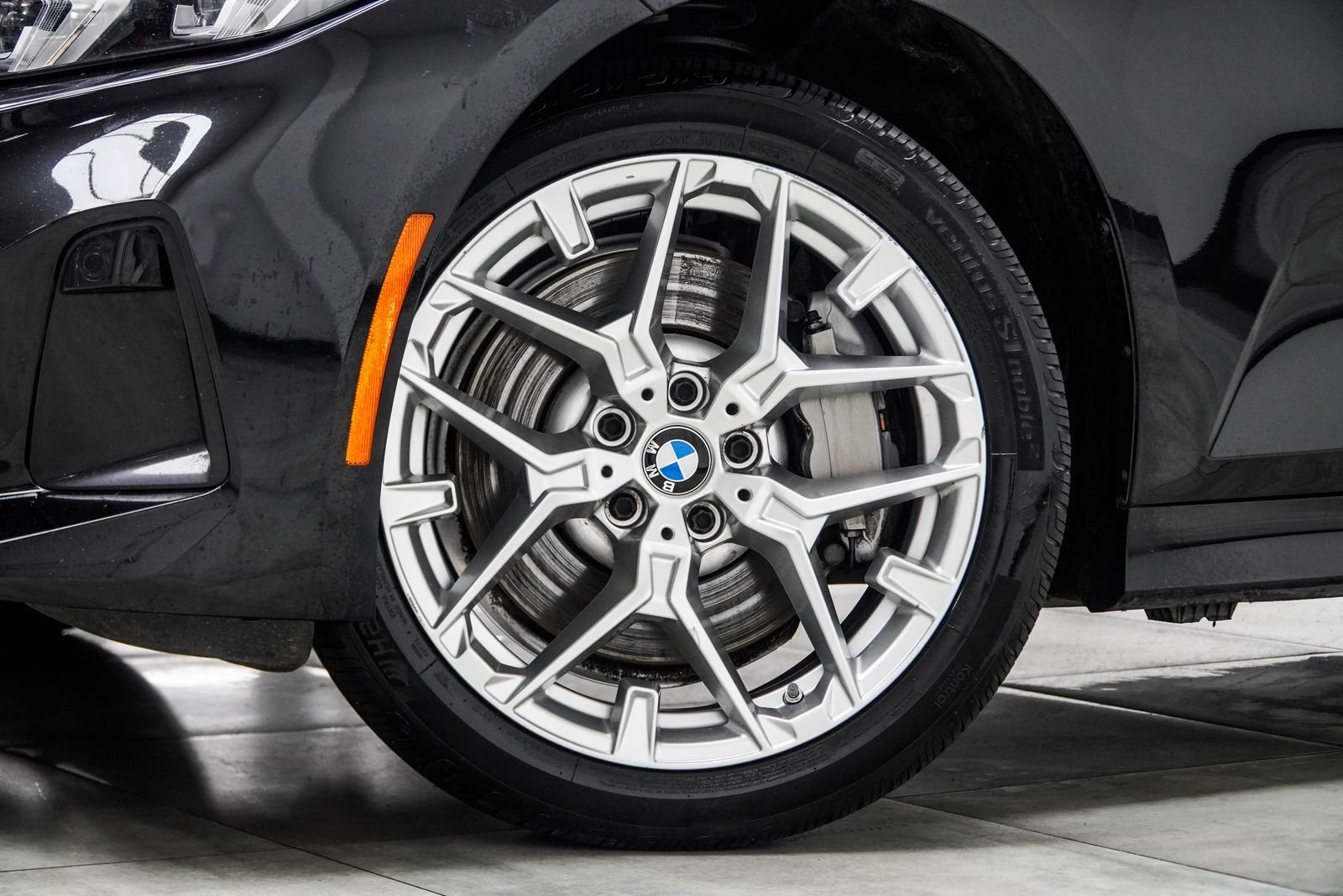 Used 2025 Black BMW 330i xDrive image 3