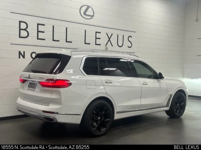 Used 2021 White BMW xDrive40i image 4
