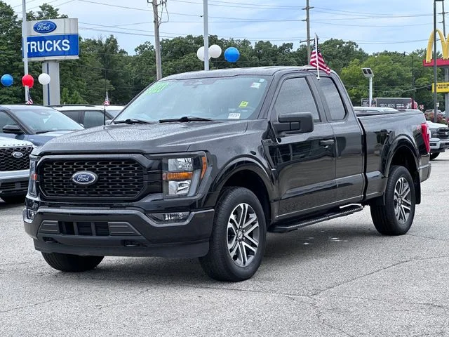 Used 2023 Black Ford XL image 3