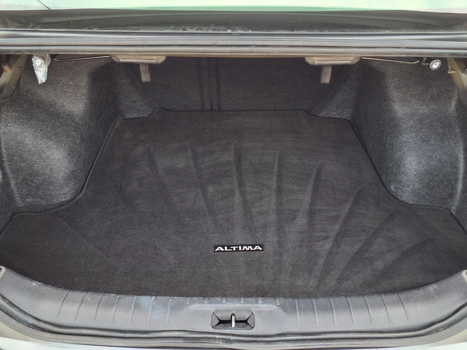 2024 Nissan Altima 2.5 SR Gray at Robbins Nissan