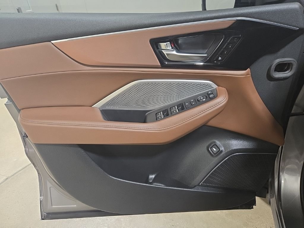 Used 2023 Liquid Carbon Metallic Acura Technology image 25