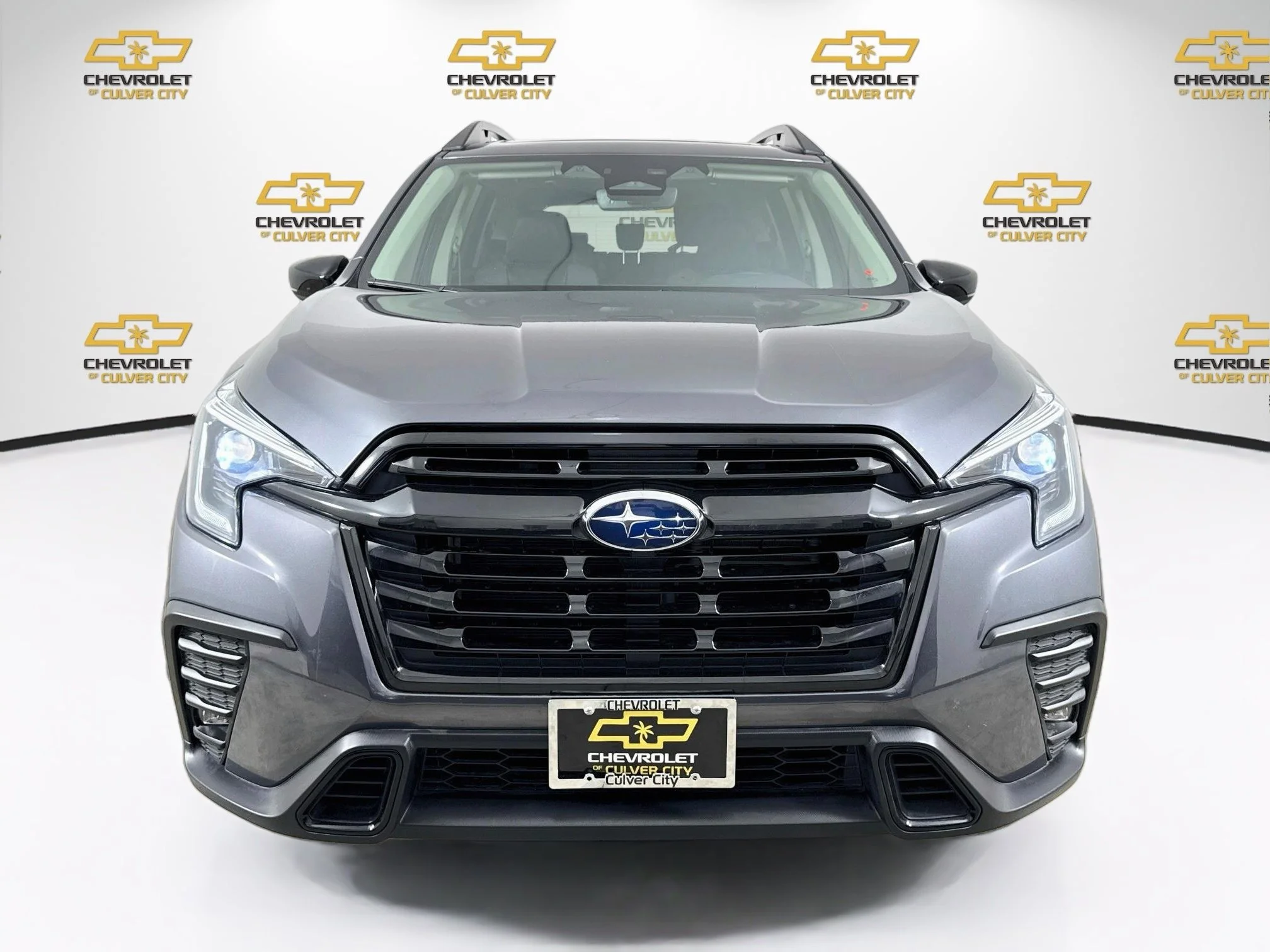 Used 2025 Gray Subaru Onyx Edition image 2