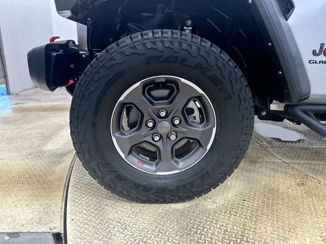 Used 2022 Silver Jeep Rubicon image 20