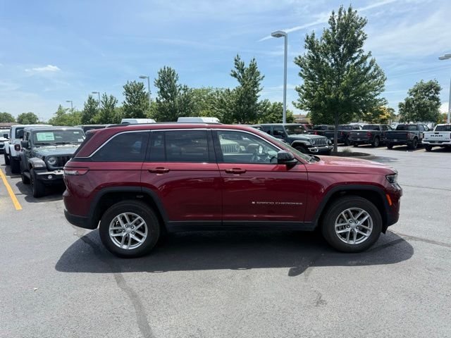 Certified Used 2023 Velvet Jeep Laredo image 5