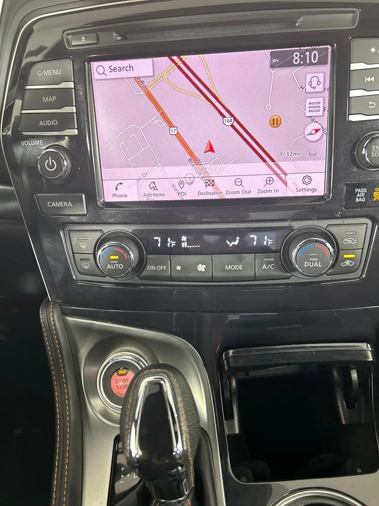 Used 2023 Gray Nissan SR image 14