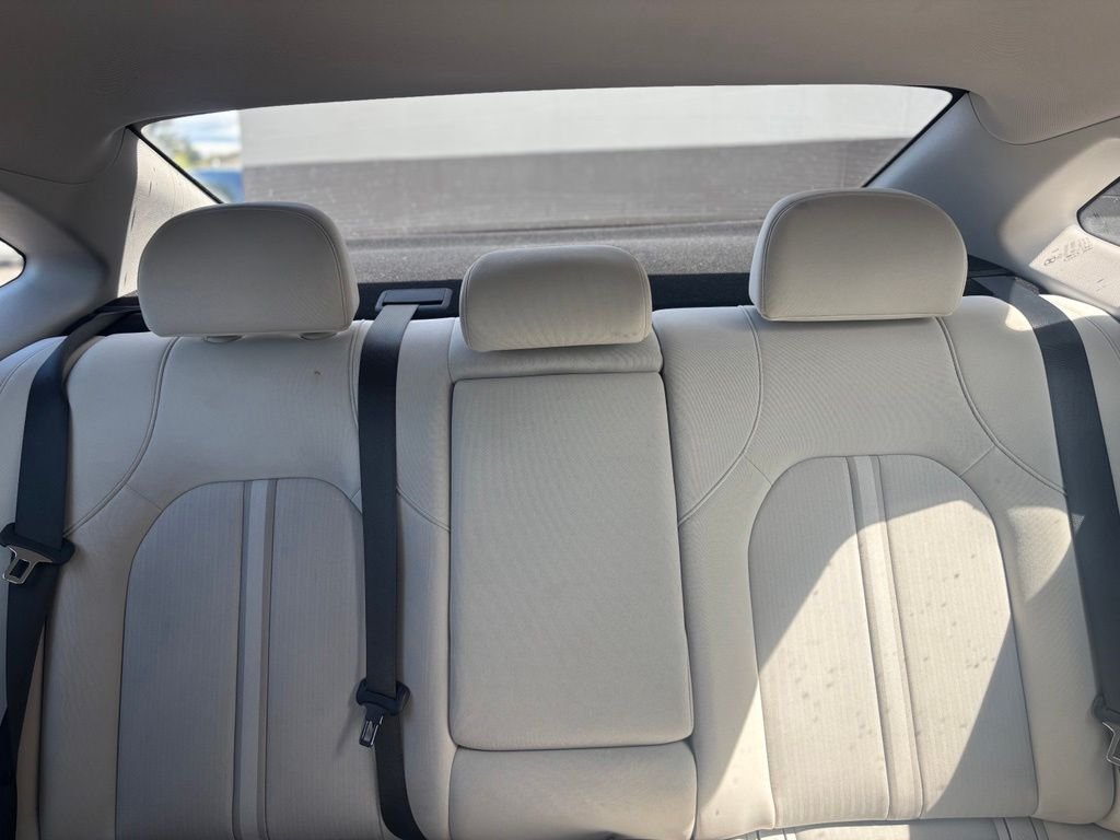 Used 2025 Black Hyundai SEL image 28