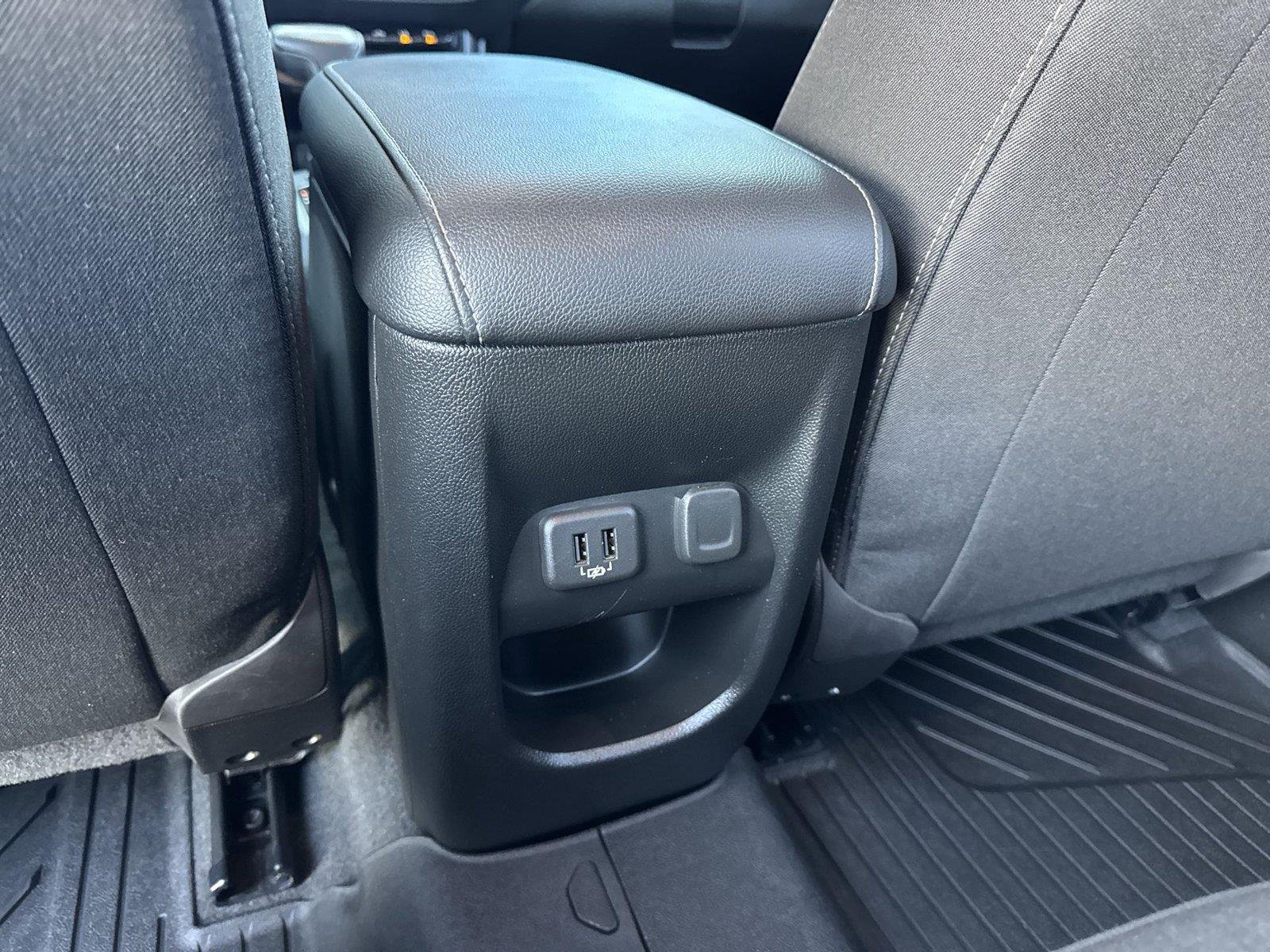 2021 Chevrolet Colorado LT - Photo 25