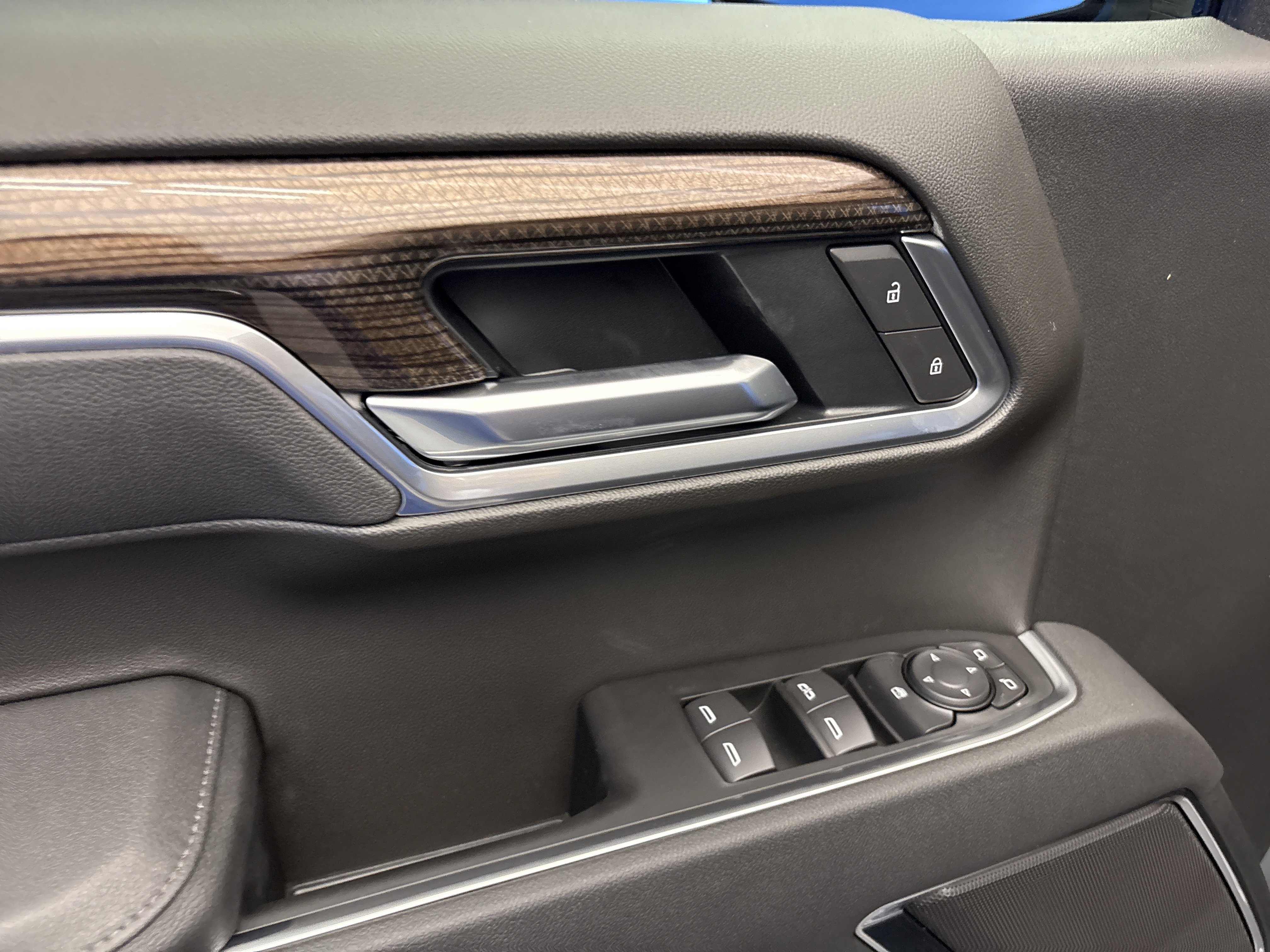 2026 Chevrolet Silverado 1500 LT - Photo 10