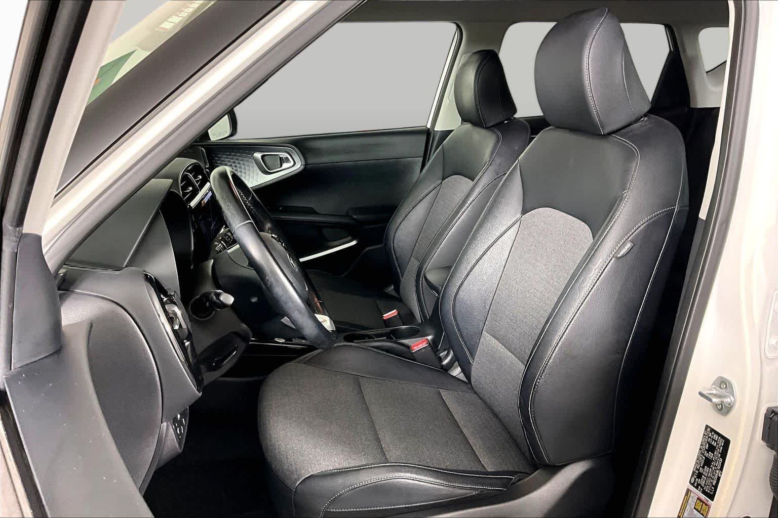 Used 2020 Snow White Pearl Kia EX image 8