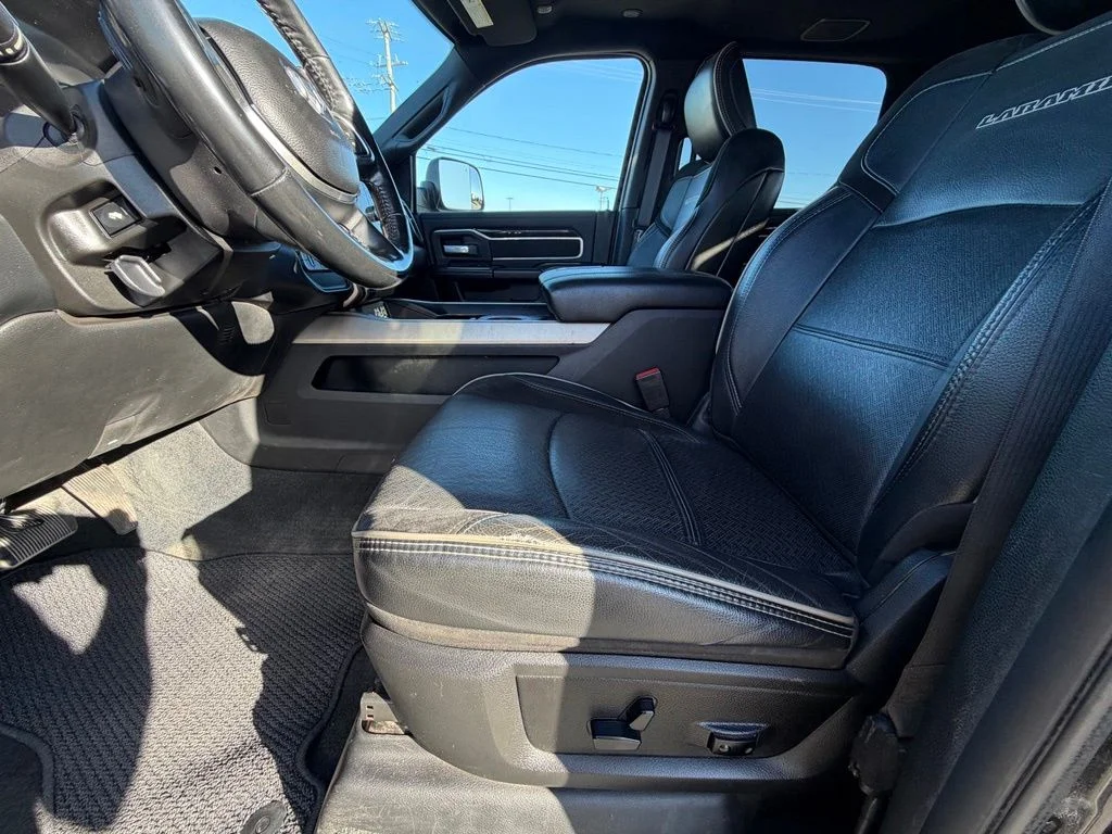 Used 2019 Black Ram Laramie image 11
