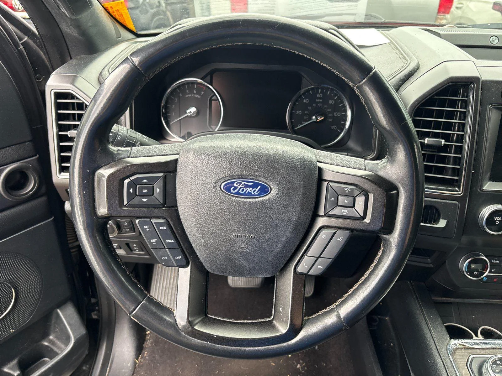 Used 2020 Agate Black FORD LIMI image 17