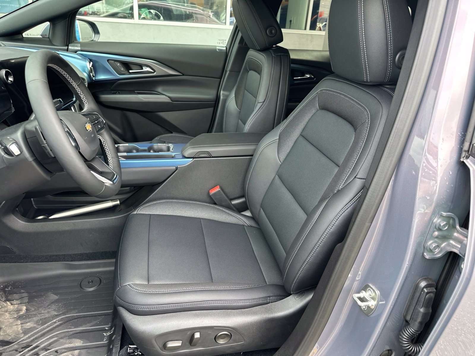 2026 Chevrolet Equinox EV 2LT - Photo 15