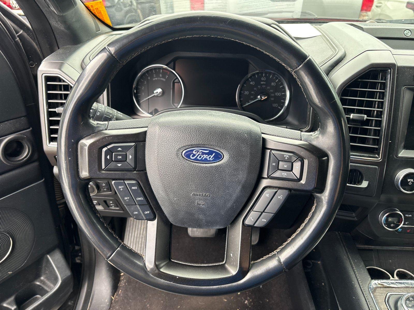 Used 2020 Agate Black FORD LIMI image 17