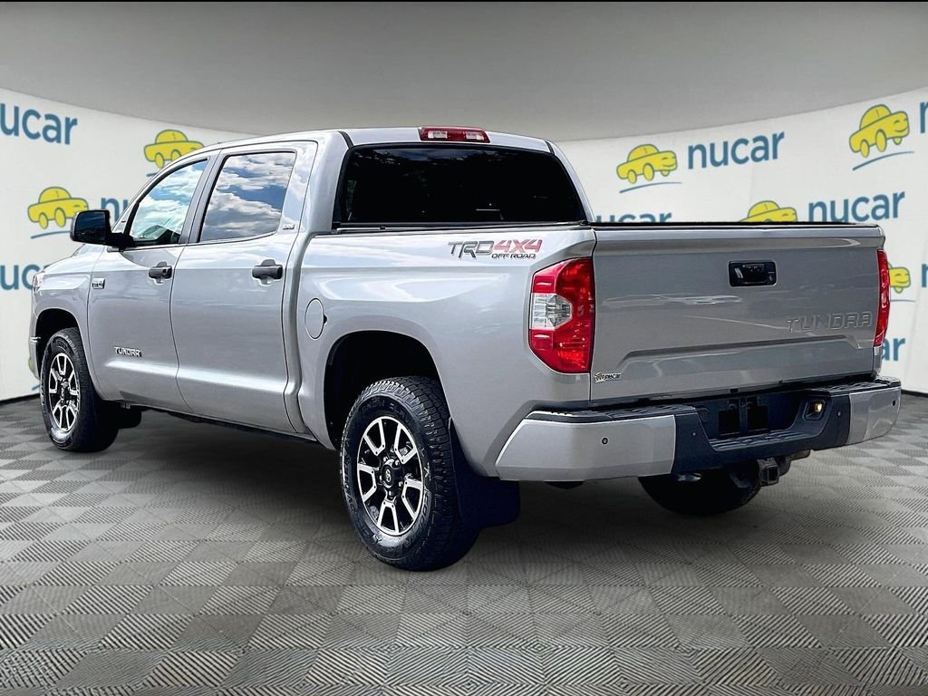 Used 2018 Silver Toyota SR5 image 4