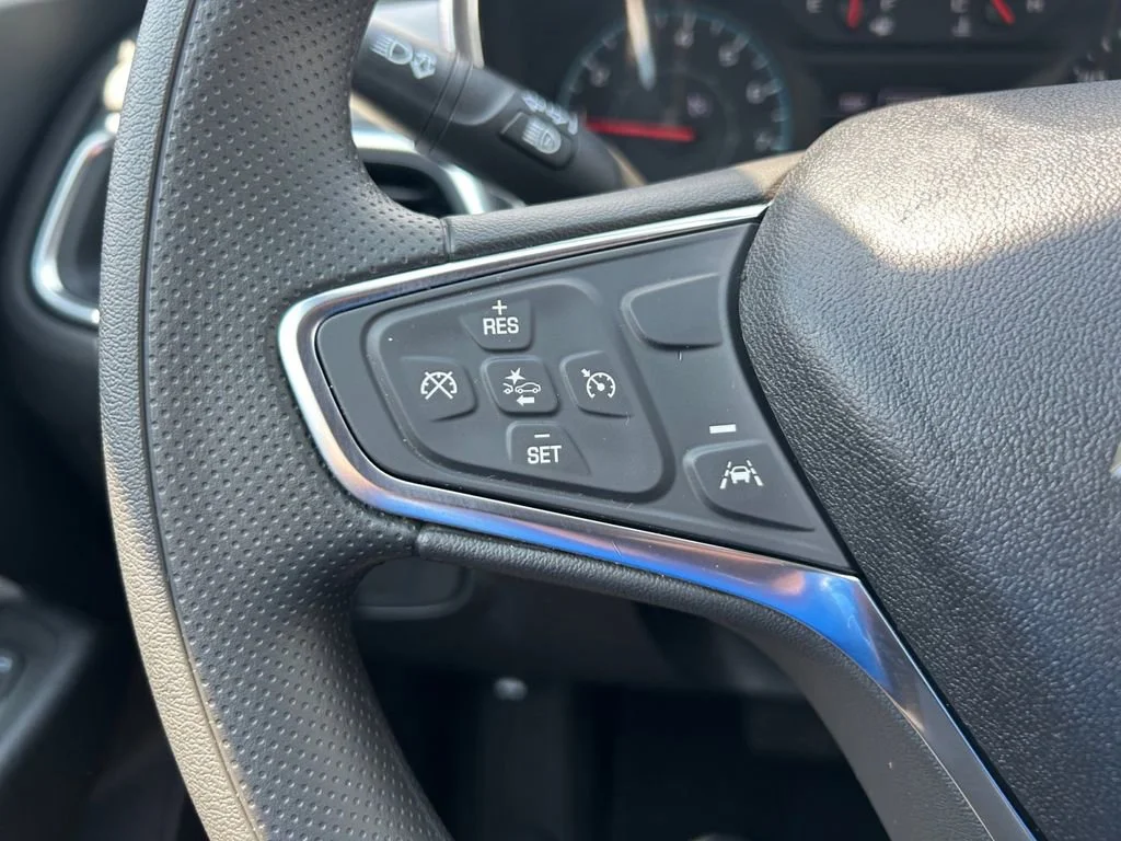 Used 2021 SUMMIT WHITE Chevrolet LS image 29