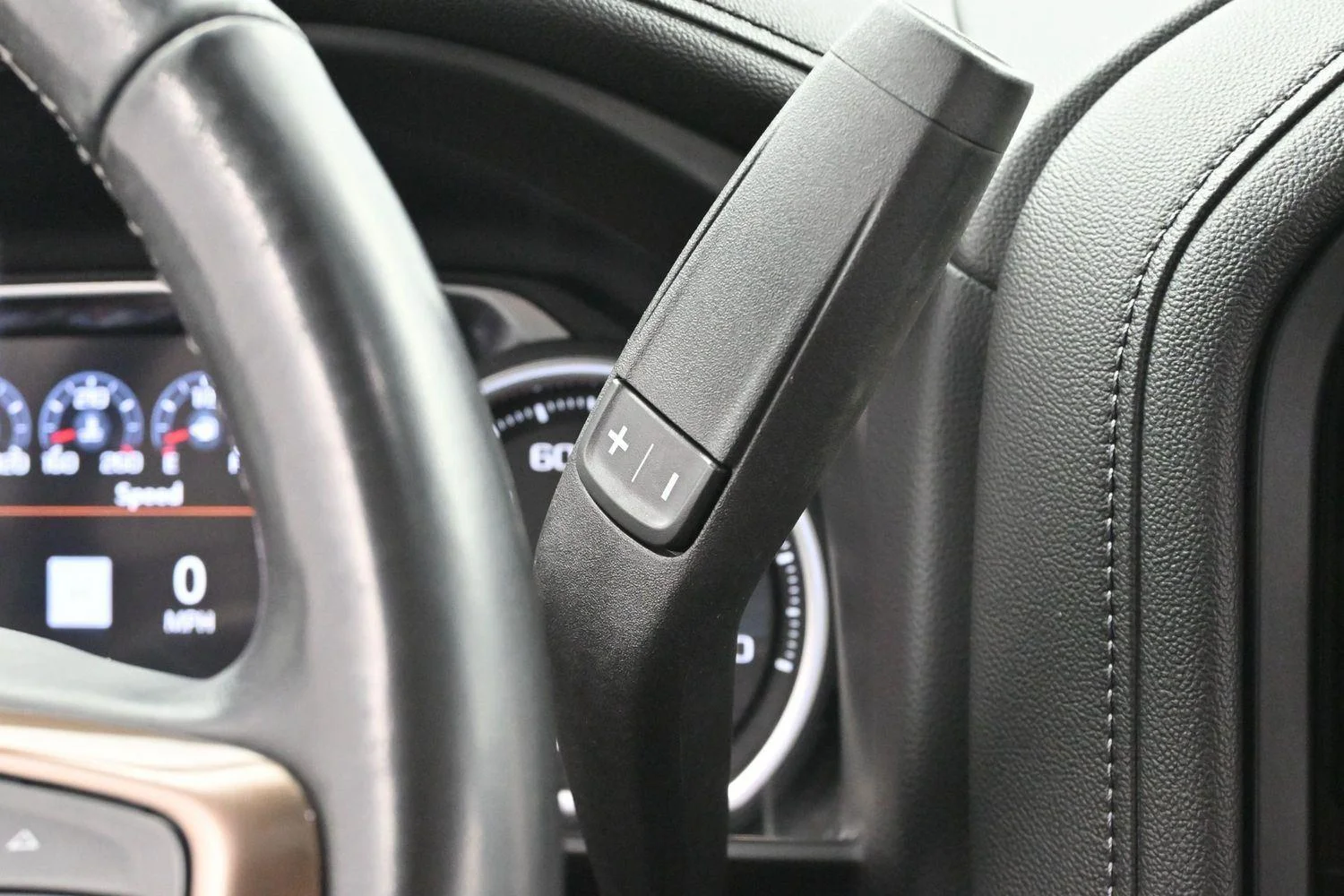 Used 2020 Silver Ice Metallic Chevrolet High Country image 27