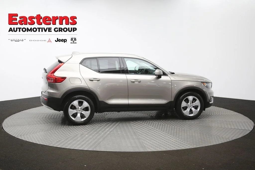 Used 2022 Brown Volvo Momentum image 46
