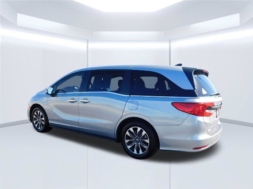 Certified Used 2024 Lunar Silver Metallic Honda EX-L image 5