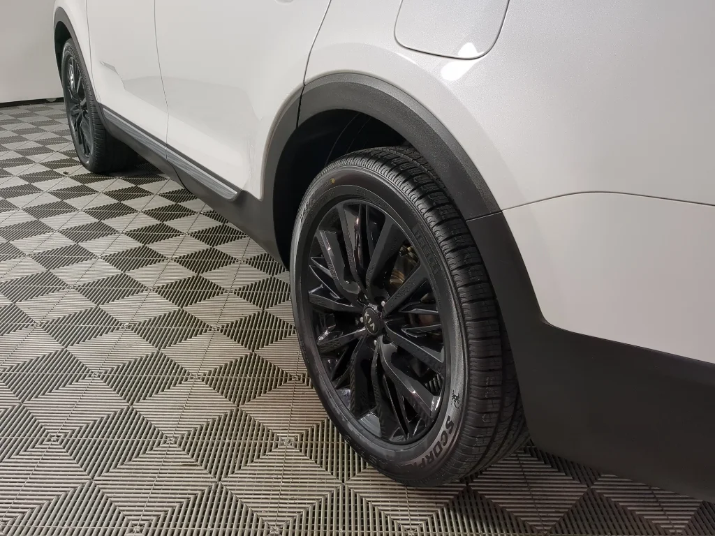 Used 2020 White Kia SX image 5