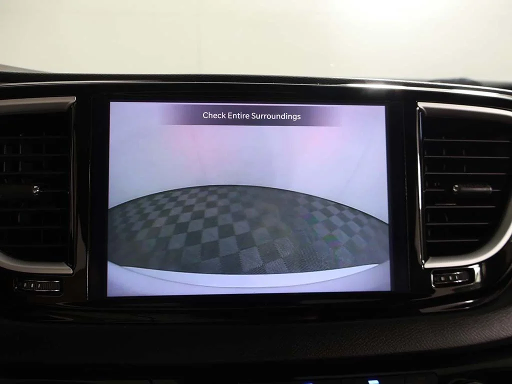 Used 2022 Bright White Clearcoat Chrysler Touring L image 44