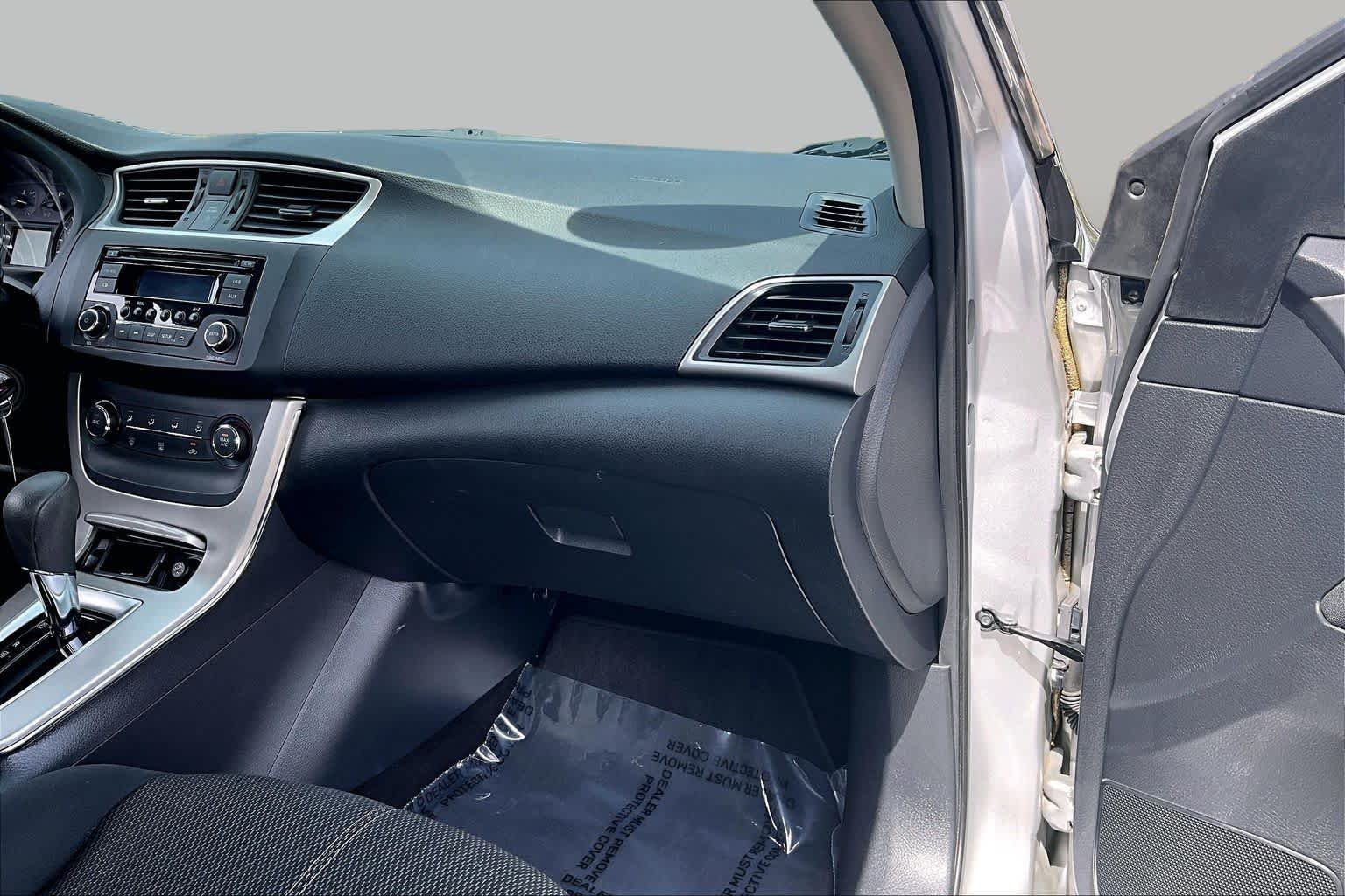 Used 2015 Brilliant Silver Nissan S image 18
